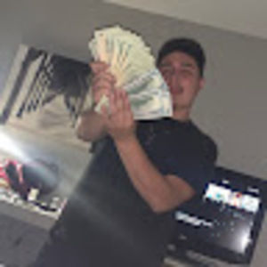 Meet your Posher, Geemoney